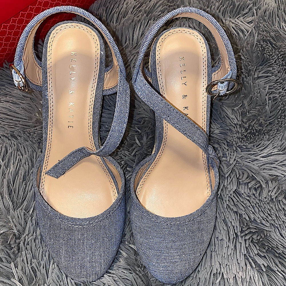 Kelly & Katie Wedges Size 8